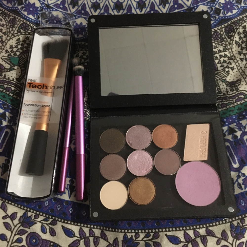 Itsse December palette Makeup Geek shadows